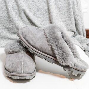 Like New Fur / suede slip on slippers - women's 8